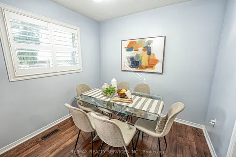3841 Densbury Drive, Mississauga, ON L5N 6Z3