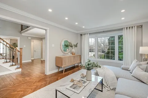 1225 Old Post Drive, Oakville, ON L6M 1A5
