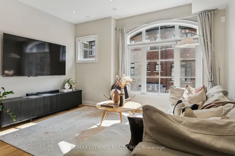 75 Elder Avenue, Toronto, ON M8W 0B8