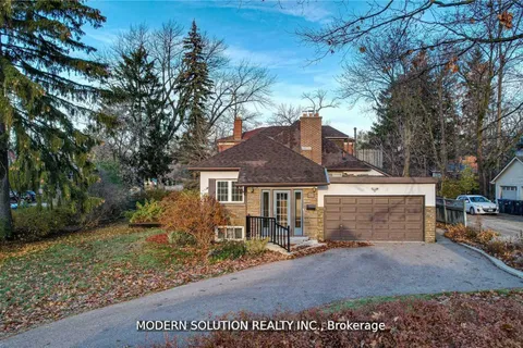 28 Forest Avenue, Mississauga, ON L5G 1K8