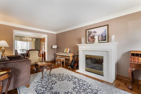 6127 Cheega Court, Mississauga, ON L5N 3Y9