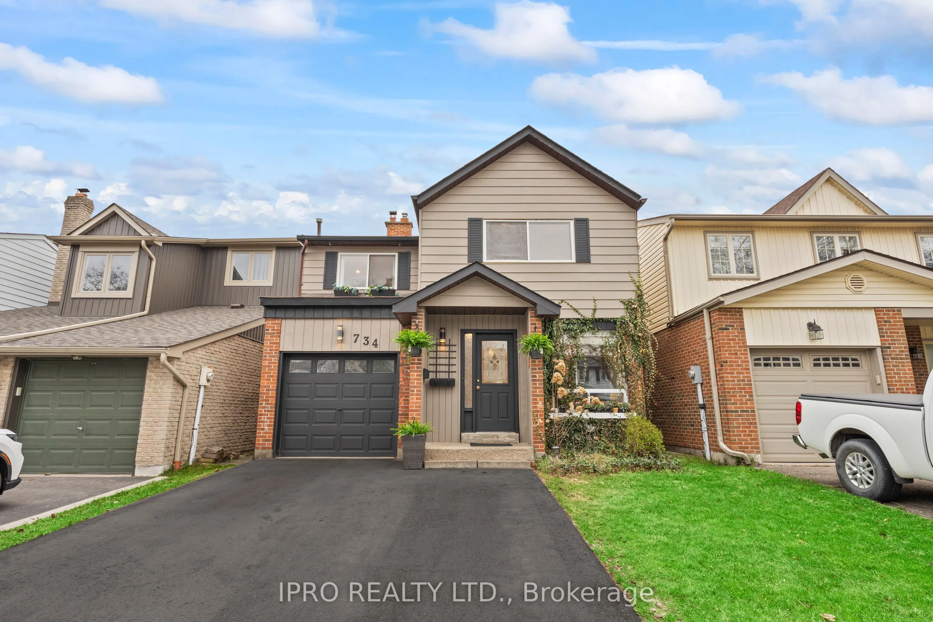734 Briar Crescent, Milton, ON L9T 3Z8