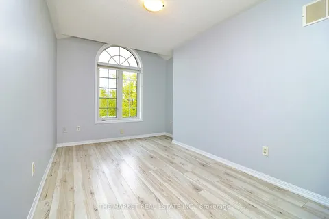 1353 Spring Garden Court, Mississauga, ON L5N 8K5