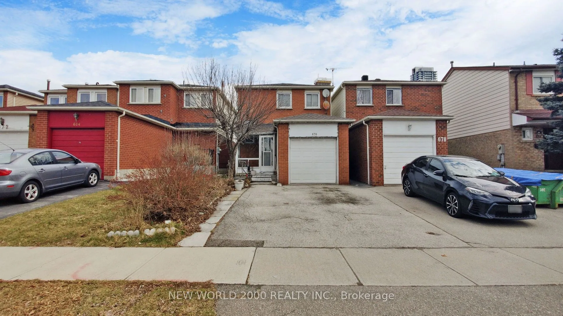 676 Galloway Crescent, Mississauga, ON L5C 3W1