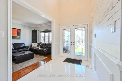 7 Yellow Avens Boulevard, Brampton, ON L6R 0K5