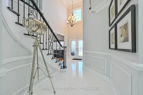 7 Yellow Avens Boulevard, Brampton, ON L6R 0K5