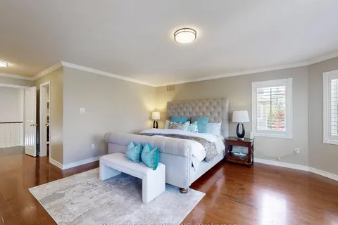 5359 Ruperts Gate Drive, Mississauga, ON L5M 5C4