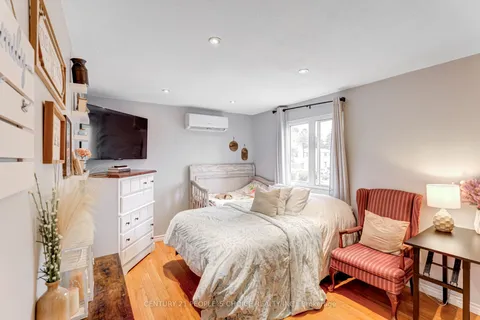 13 Jeffrey Street, Brampton, ON L6S 2M9