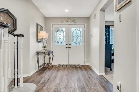 2224 Vista Drive, Burlington, ON L7M 3N5