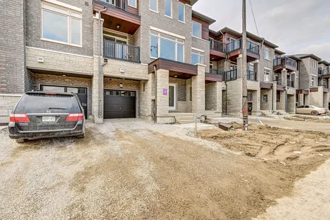 4 Haydrop Road, Brampton, ON L6P 4N9
