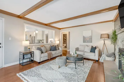 1351 Bryanston Court, Burlington, ON L7P 3N7