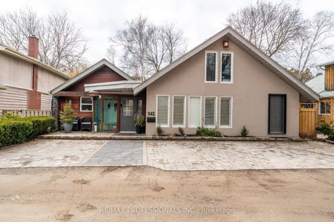 342 Meadow Wood Lane, Mississauga, ON L2J 2S9