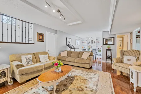 19 Livingston Drive, Caledon, ON L7C 1A1