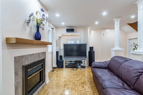 33 Wycombe Road, Toronto, ON M3M 2W6
