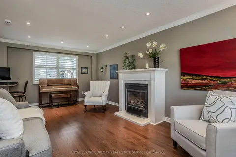 1858 Heather Hills Drive, Burlington, ON L7P 2Y9