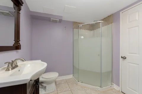 593 Caverhill Crescent, ON L9T 5K1