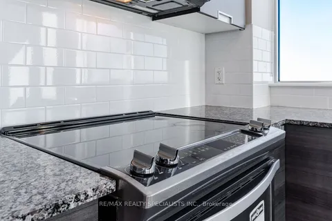 75 Eglinton Avenue, ON L5R 0E5