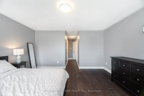 2439 Baronwood Drive, Oakville, ON L6M 0J7