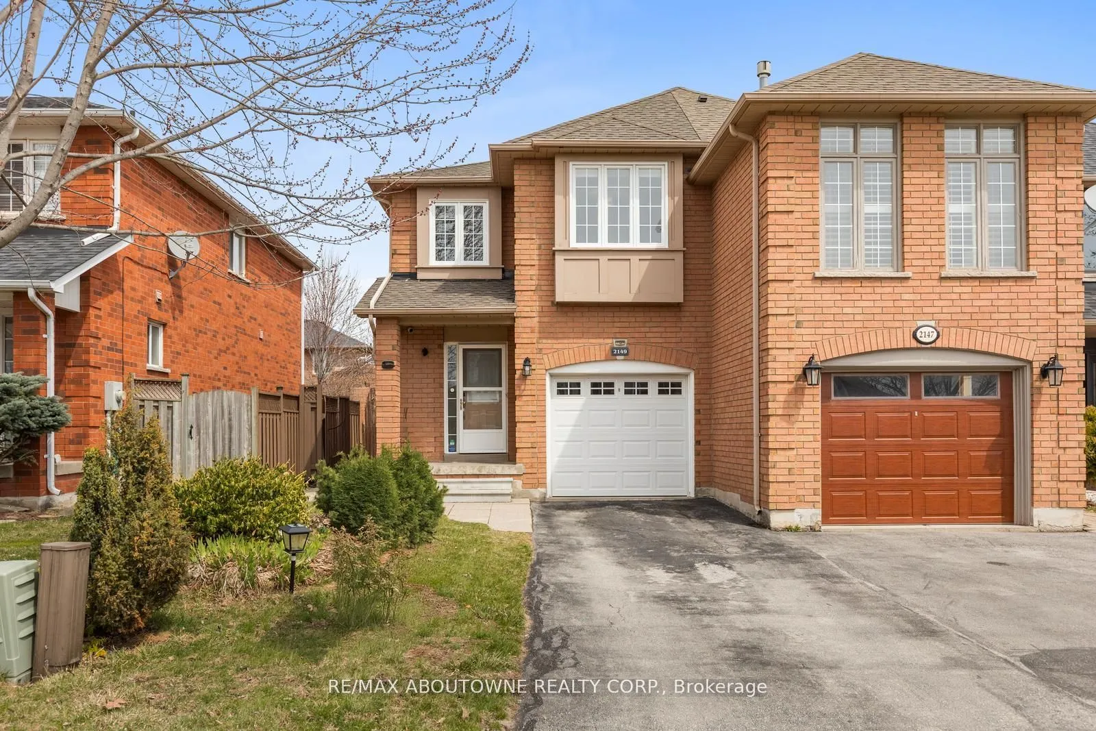 2149 Shorncliffe Boulevard, ON L6M 3W7