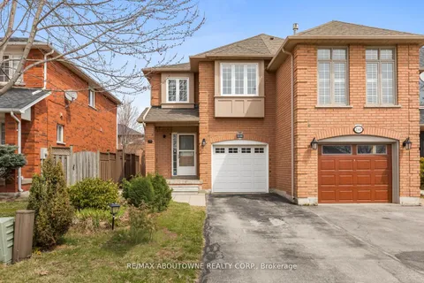 2149 Shorncliffe Boulevard, ON L6M 3W7