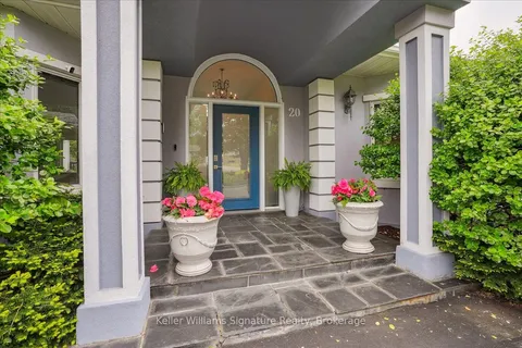 20 Craven Avenue, Burlington, ON L7P 0T4