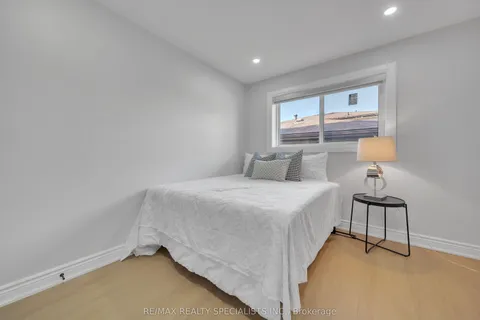 9 Pleaseley Road, Brampton, ON L6W 1K7