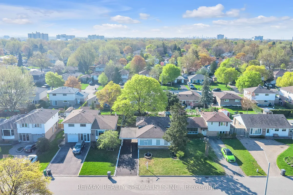 9 Pleaseley Road, Brampton, ON L6W 1K7