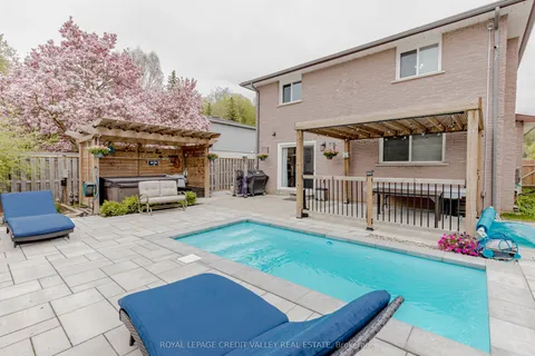 119 Connaught Crescent, Caledon, ON L7E 2S3