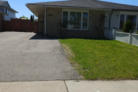 7260 Redfox Road, Mississauga, ON L4T 2L8