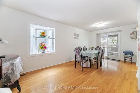 5253 Palomar Crescent, Mississauga, ON L5R 2W8