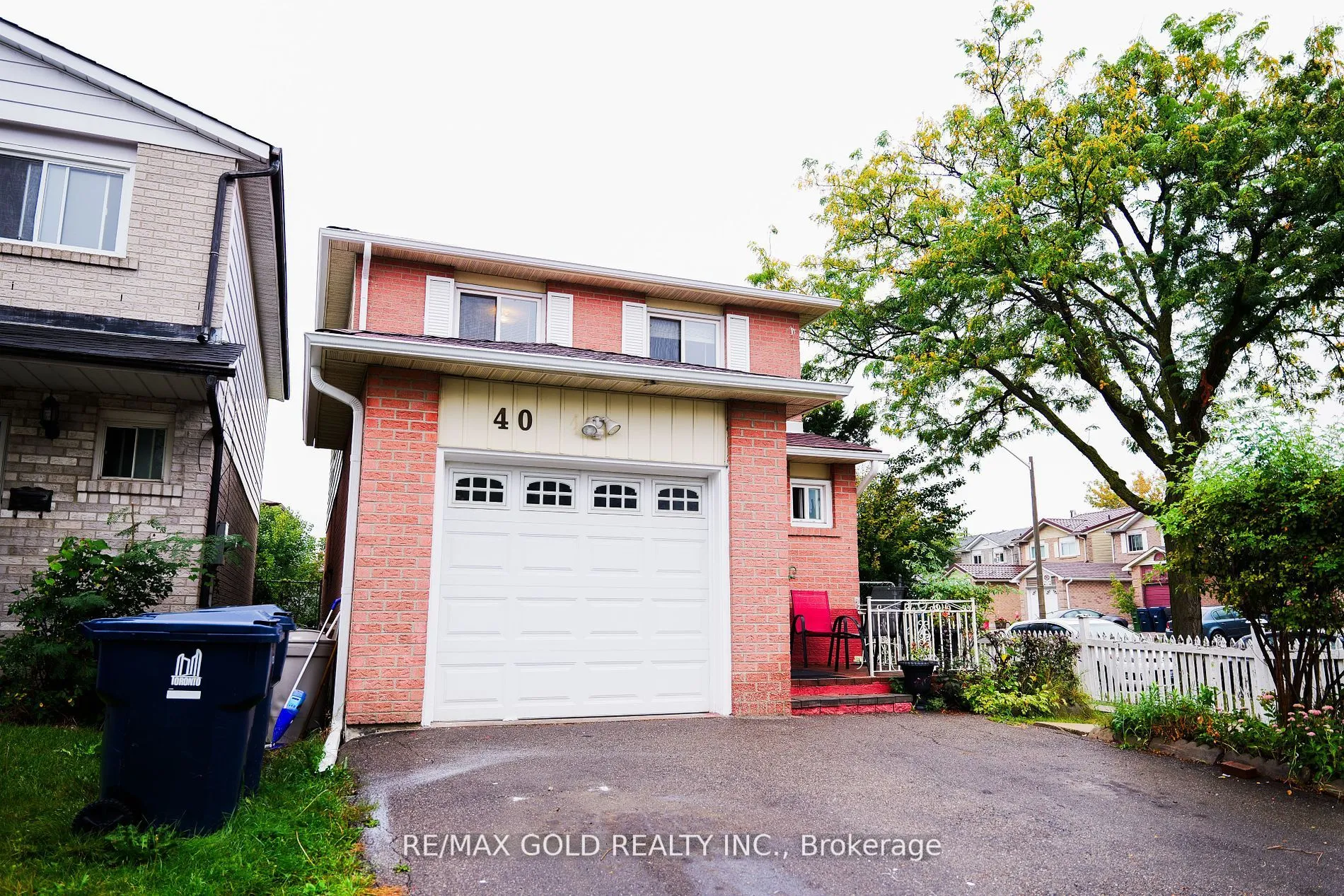 40 Glen Hollow Avenue, ON M9W 6C6