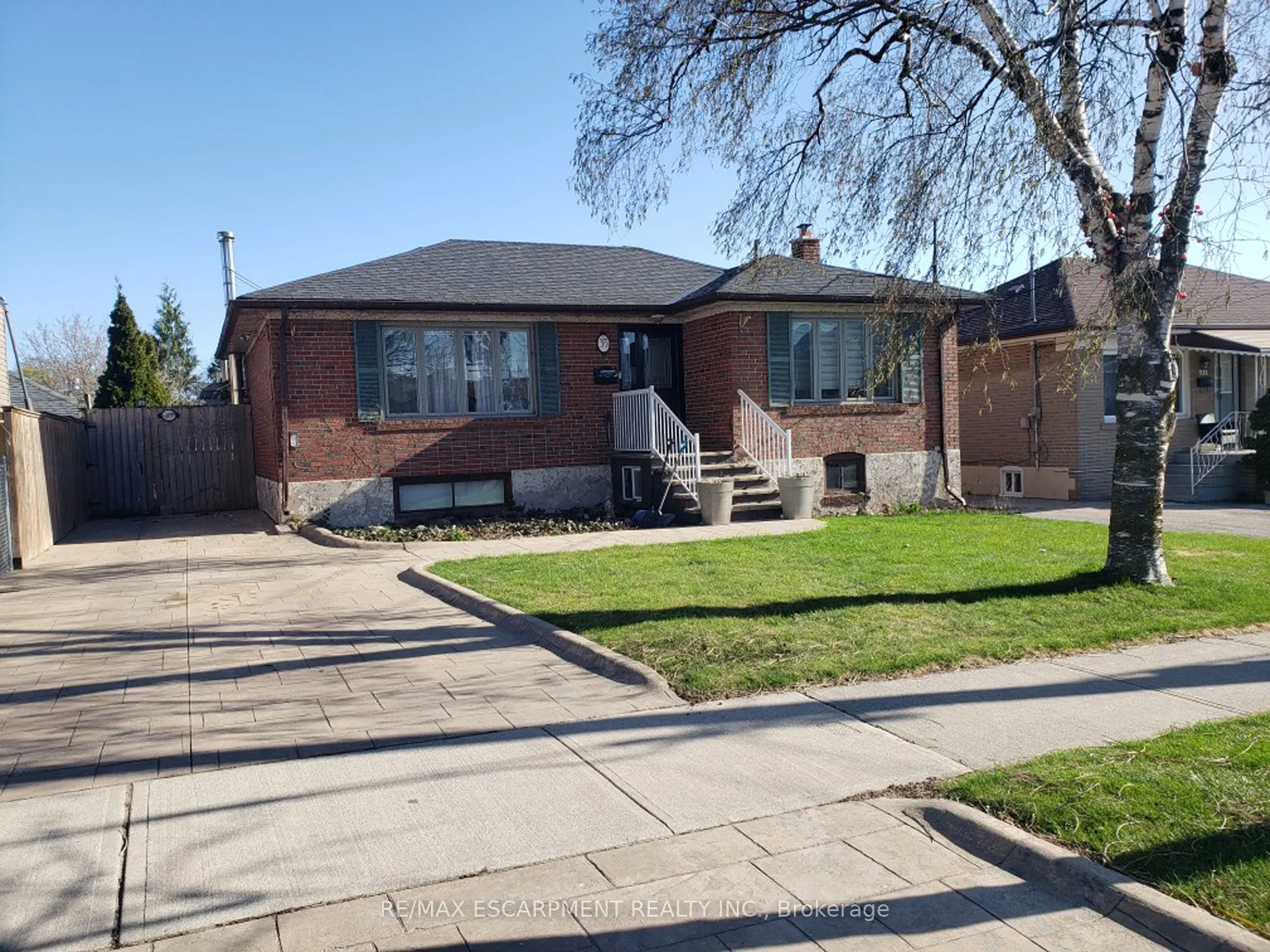 35 Marcia Avenue, ON M6B 2Y6