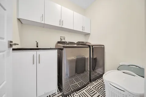 2411 Saw Whet Boulevard, ON L6M 5L5
