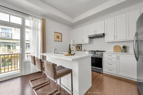 2115 Primate Road, Mississauga, ON L4Y 1V5