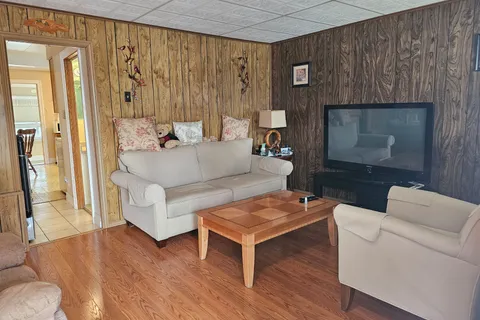 3099 Merritt Avenue, ON L4T 1P4