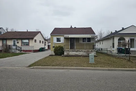 3099 Merritt Avenue, ON L4T 1P4