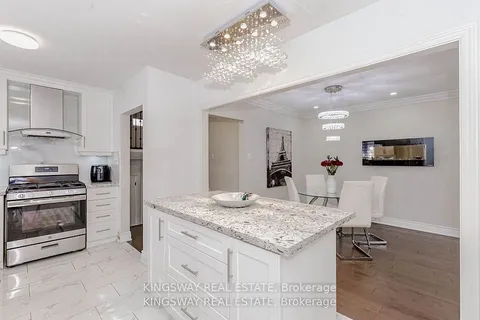 1395 Tyneburn Crescent, ON L4X 1P6