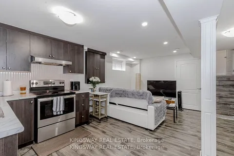 1395 Tyneburn Crescent, ON L4X 1P6