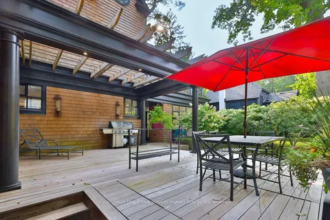 905 Sangster Avenue, ON L5H 2Y3