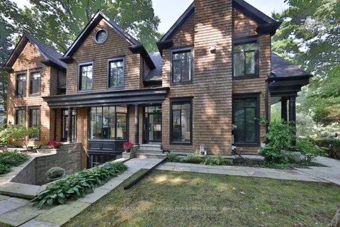 905 Sangster Avenue, ON L5H 2Y3