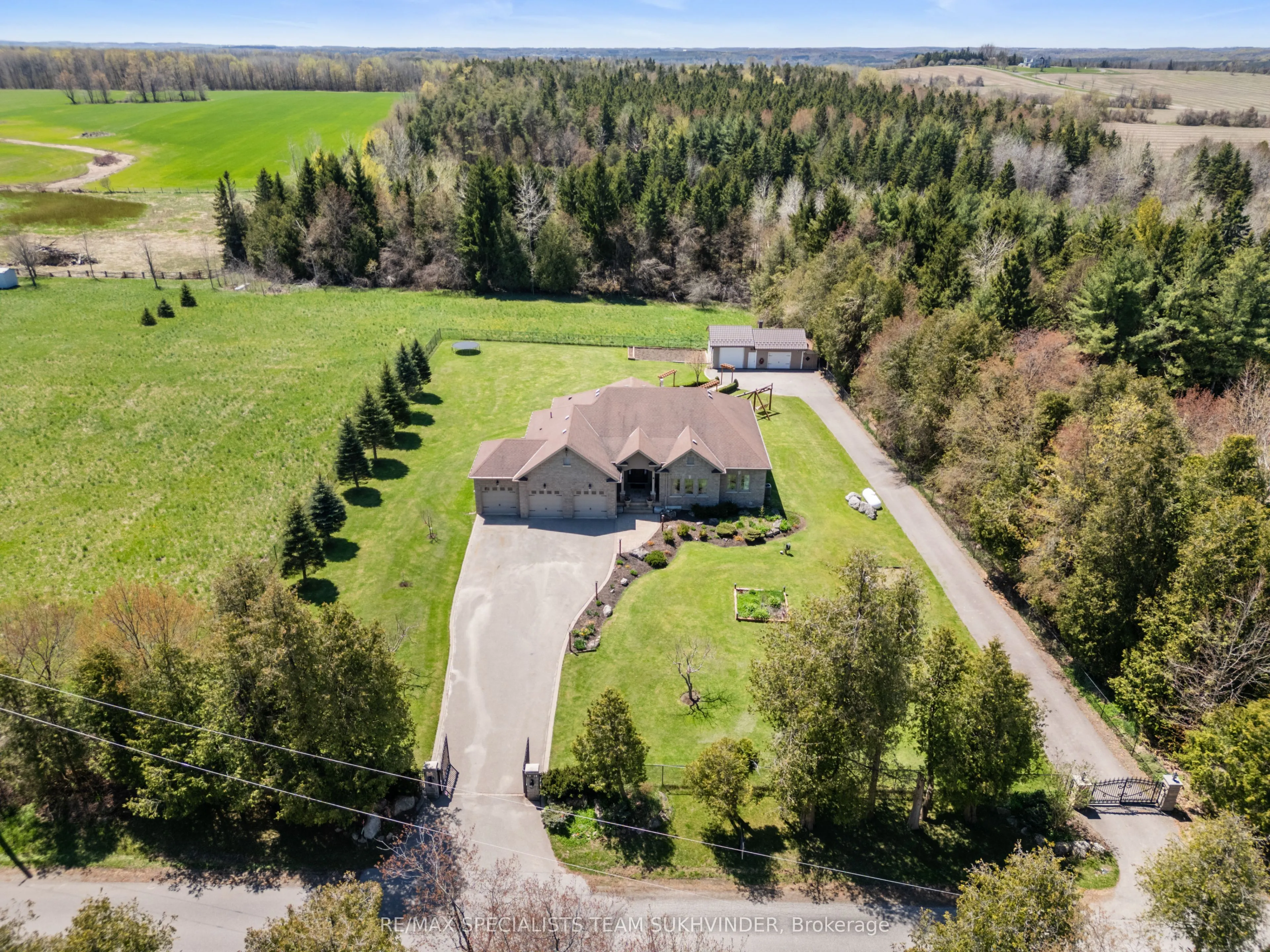 19728 Kennedy Road, ON L7K 1Y2
