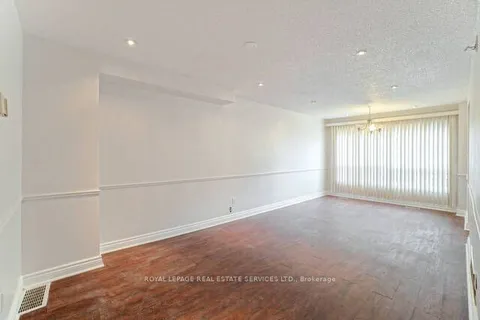 6 Albemarle Court, ON L6Z 1R4