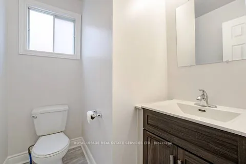 6 Albemarle Court, ON L6Z 1R4