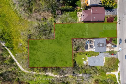 9 Wingrove Hill, ON M9B 2C3
