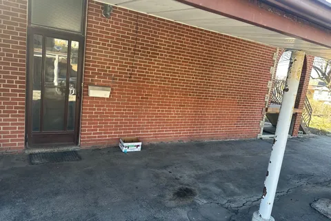 2877 Weston Road, ON M9M 2B4