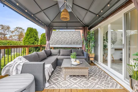 30 Norgrove Crescent, ON M9P 3C6