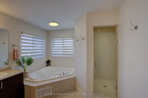14 Paula Court, ON L9W 5V1