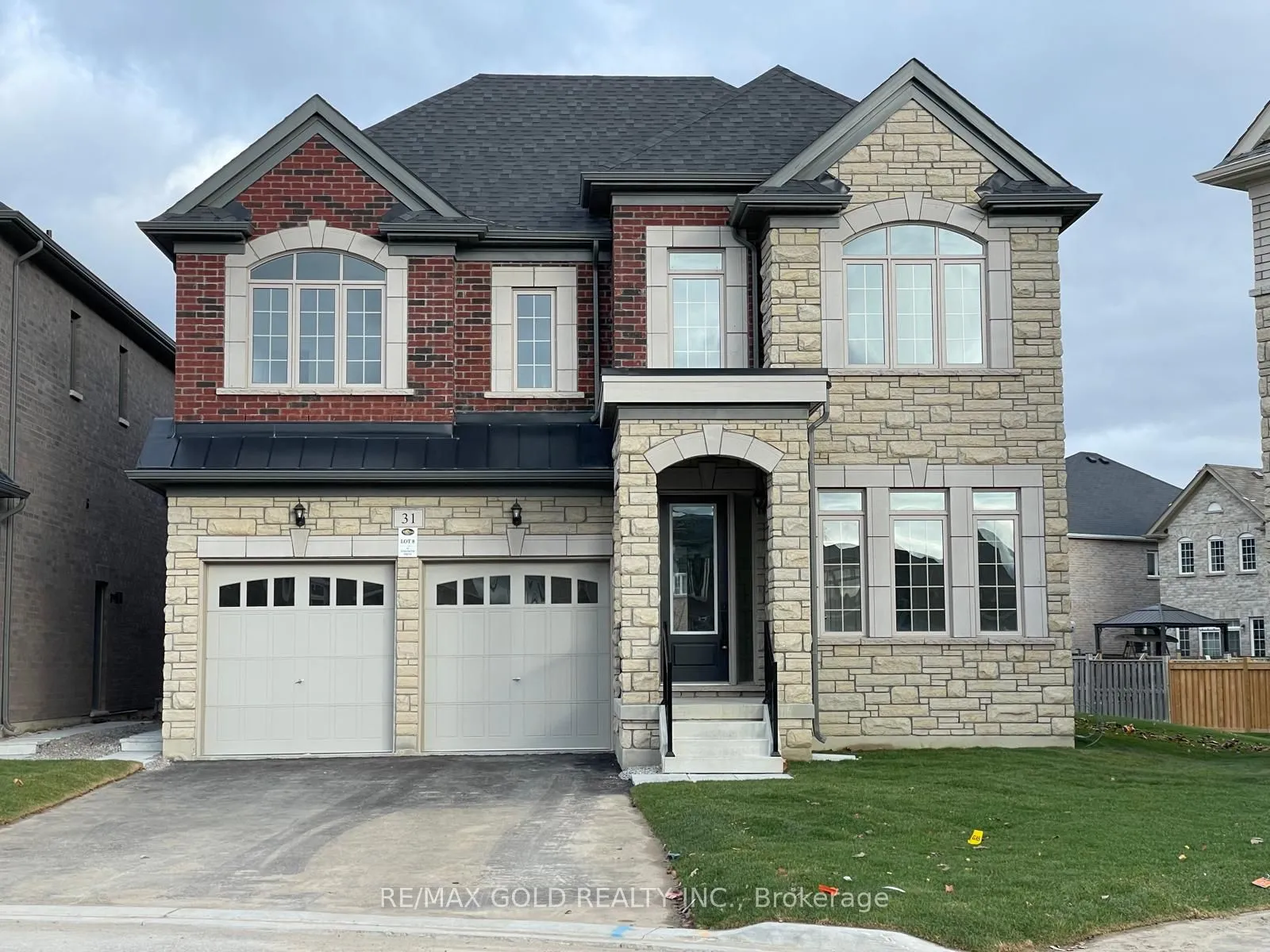 31 Dolomite Drive, ON L6P 4R6