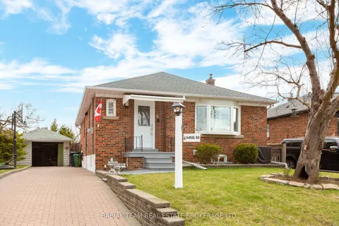 6 Nagel Road, Toronto, ON M3M 1X8