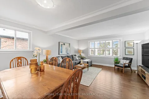 6 Nagel Road, Toronto, ON M3M 1X8